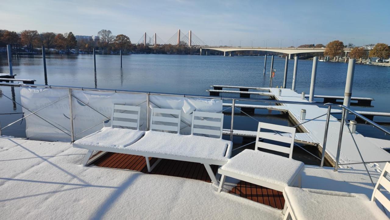 Houseboat Water King Apartament Plywajacy Dom Na Wodzie, 7 Os Wroclaw Bagian luar foto
